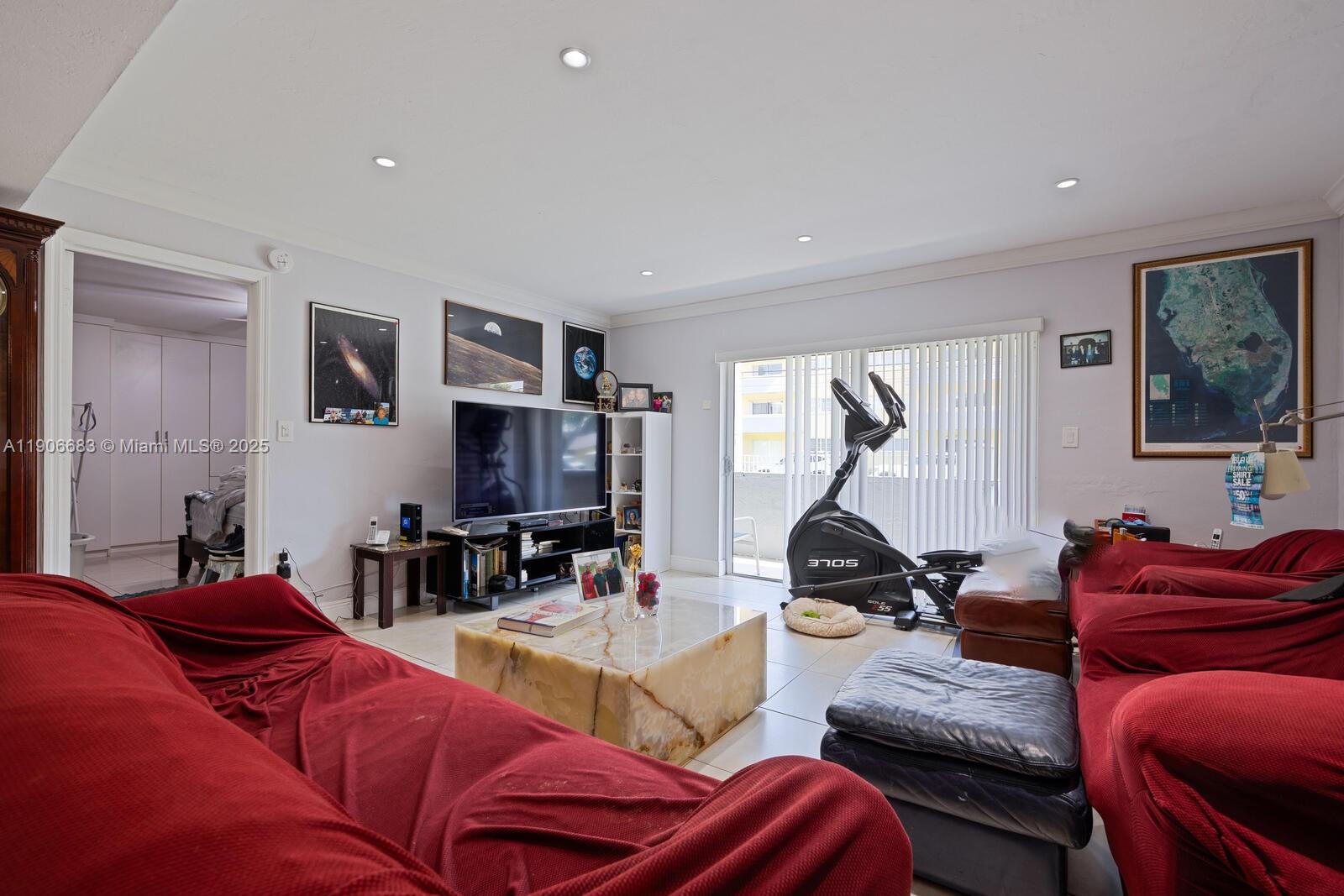 SILVER PALMS AT DADELAND - Residential