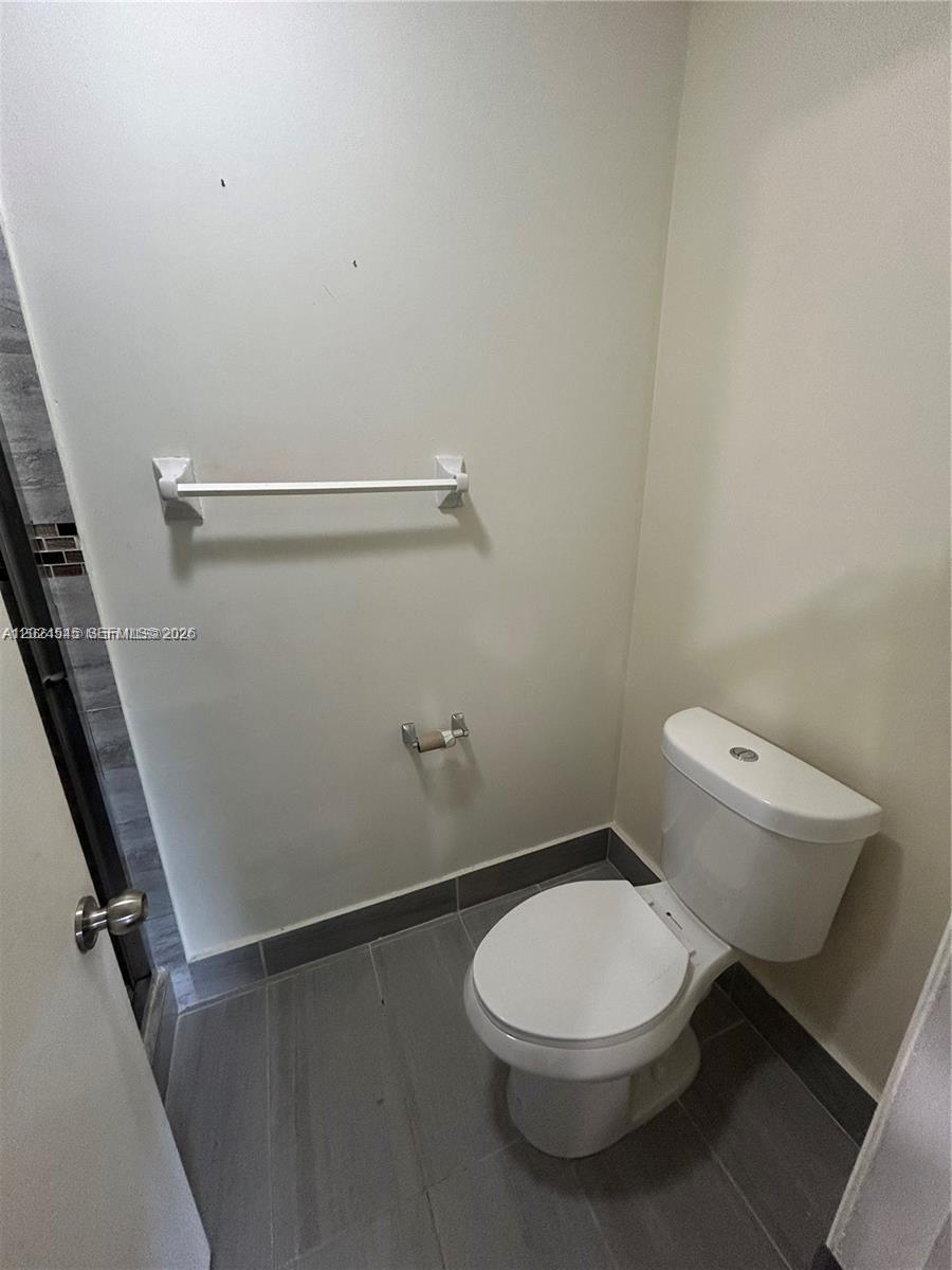 VALENCIA VILLAGE CONDO PH - Residential Lease