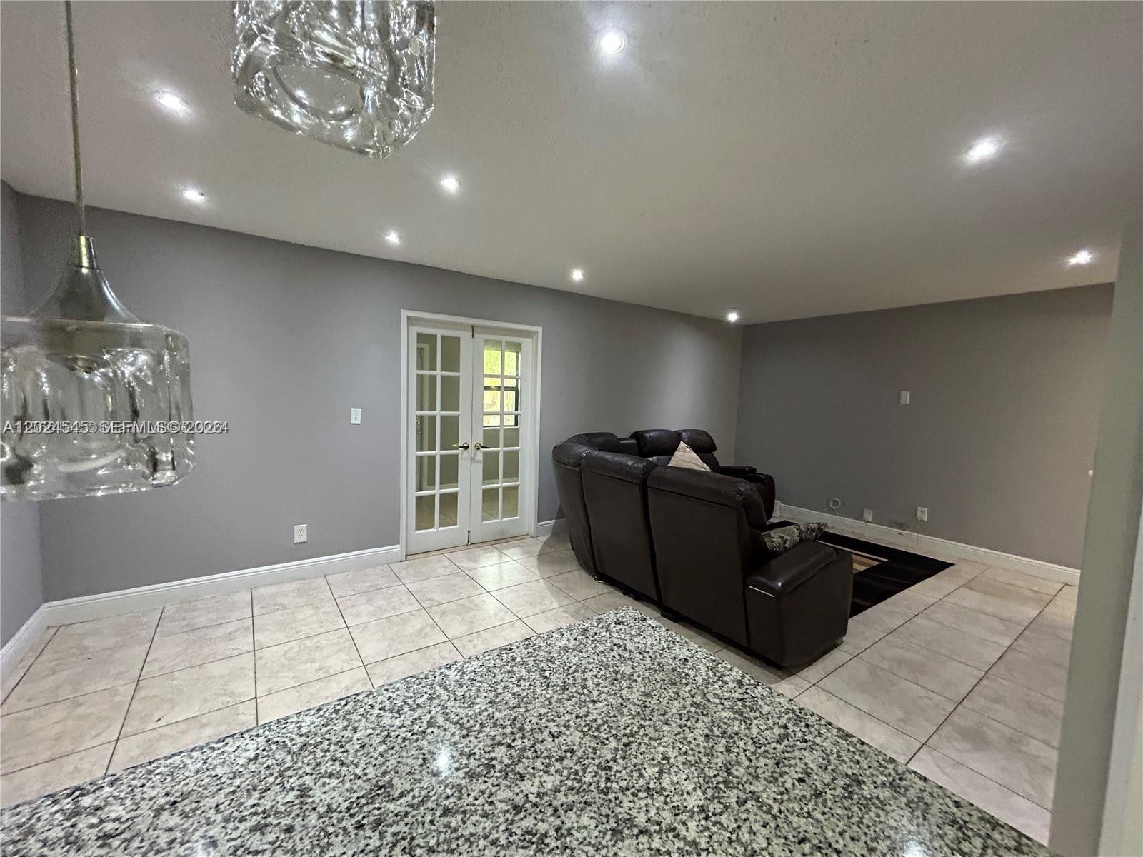 VALENCIA VILLAGE CONDO PH - Residential Lease