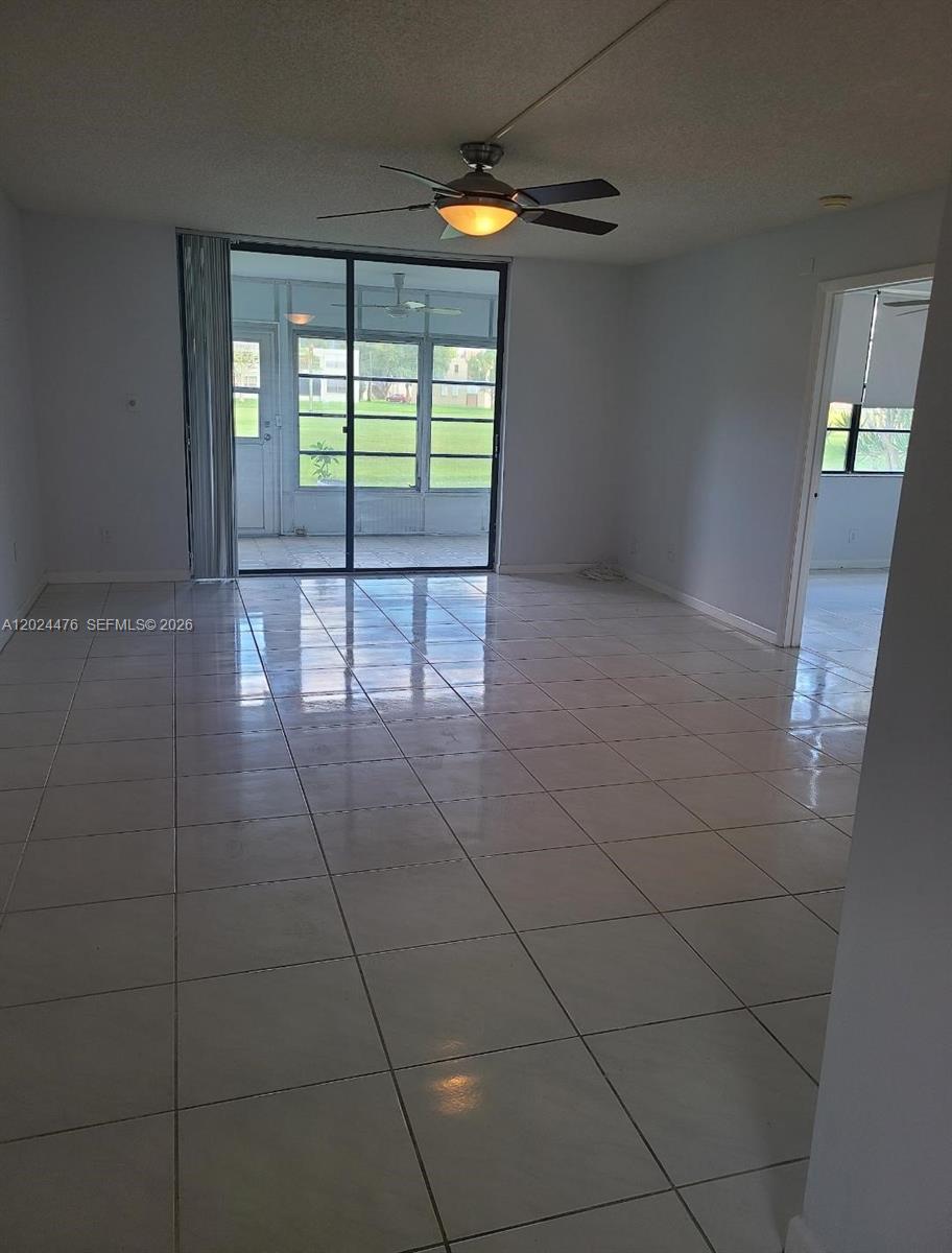 24 OF PALM SPRINGS 3 COND - Residential Lease