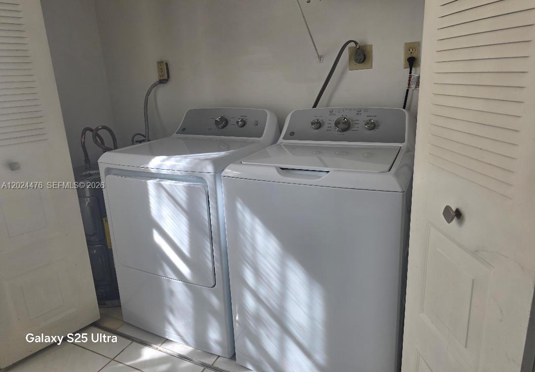 24 OF PALM SPRINGS 3 COND - Residential Lease