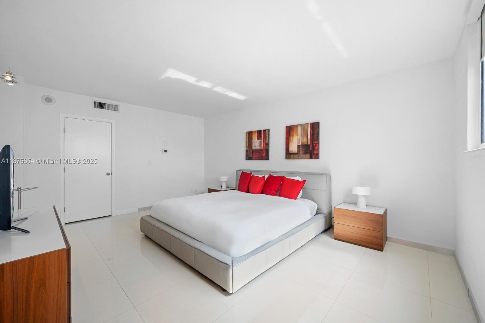 OCEAN RESERVE CONDO - Residential Lease