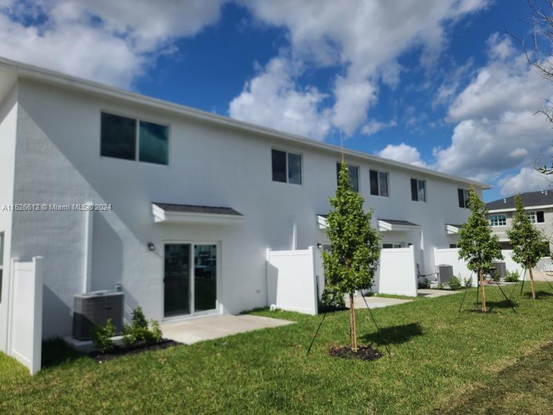 COSTA BLANCA VILLAS - Residential Lease