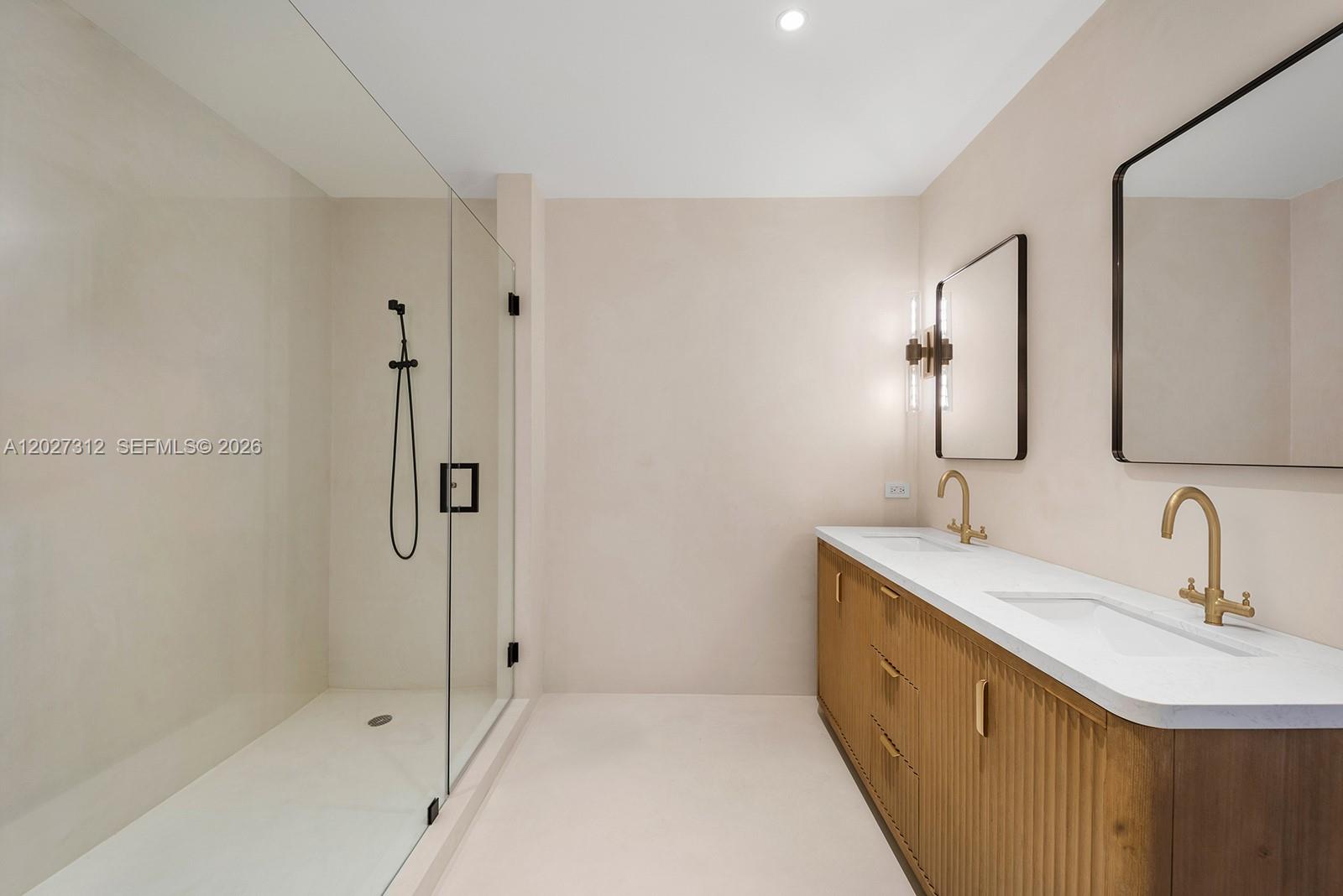 MILLENNIUM TOWER RESIDENC - Residential