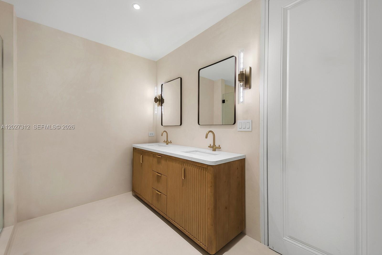 MILLENNIUM TOWER RESIDENC - Residential