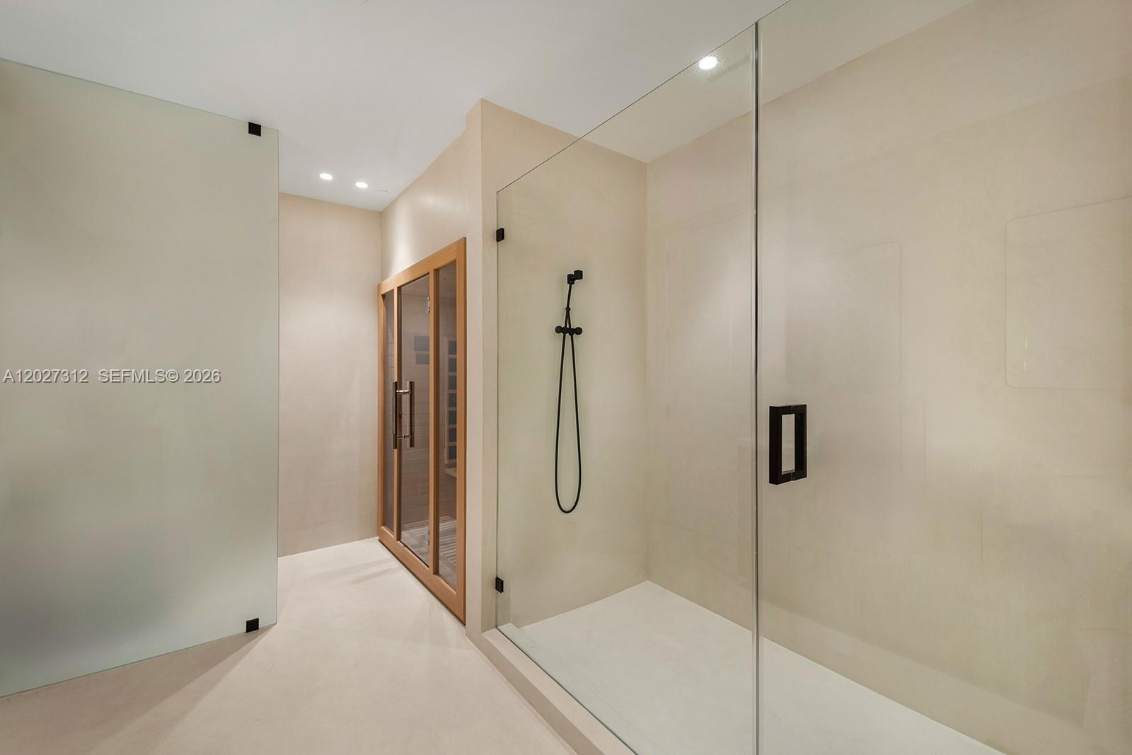MILLENNIUM TOWER RESIDENC - Residential