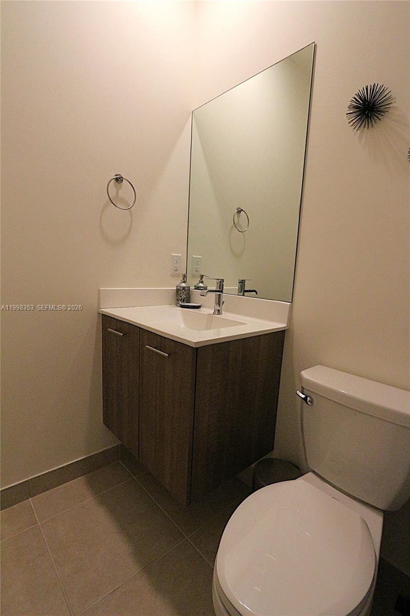 DOWNTOWN DORAL SOUTH PHAS - Residential