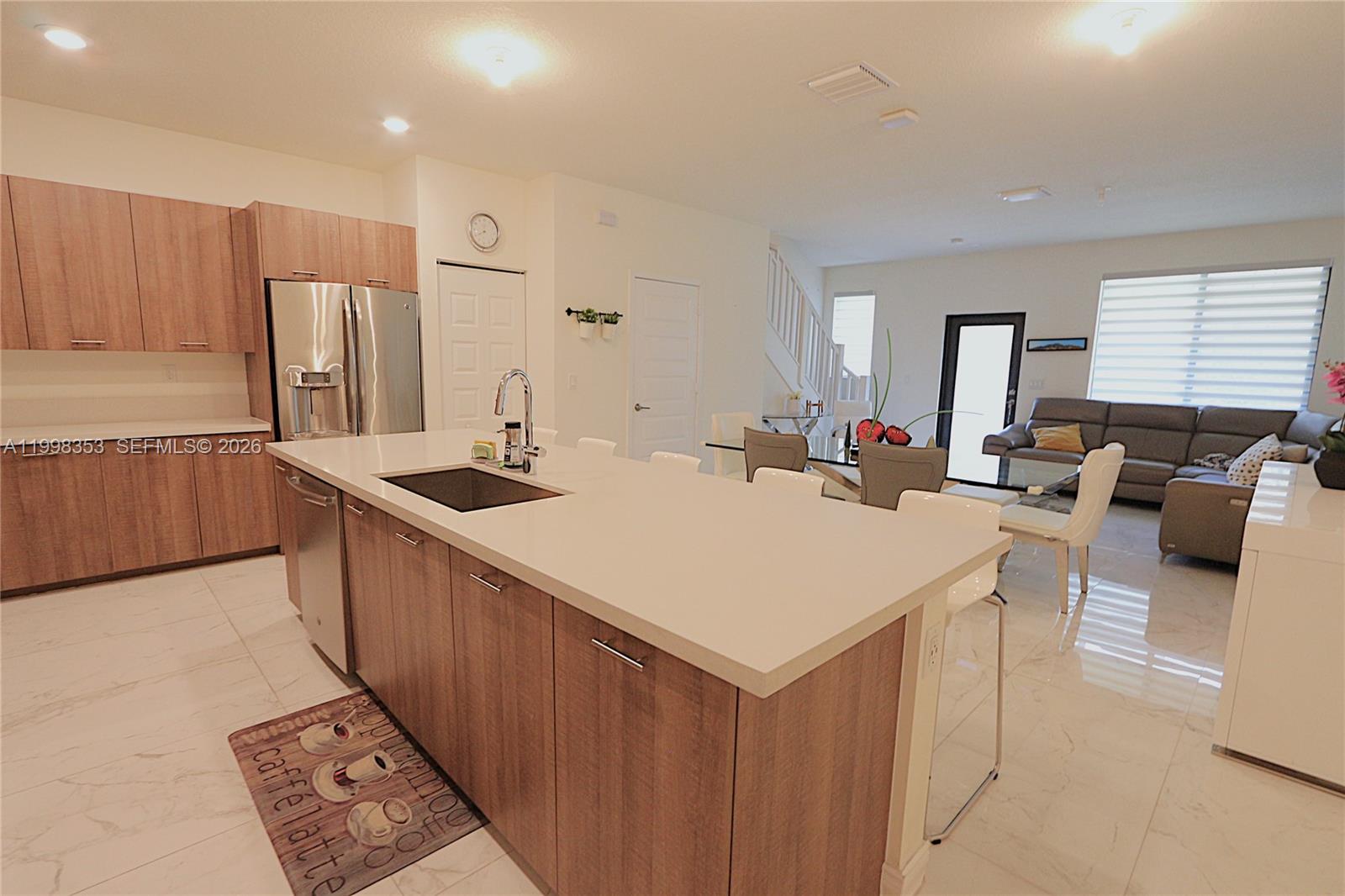 DOWNTOWN DORAL SOUTH PHAS - Residential