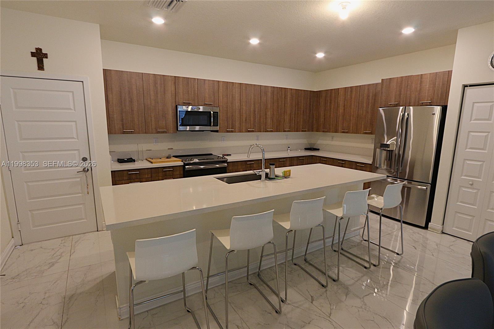 DOWNTOWN DORAL SOUTH PHAS - Residential