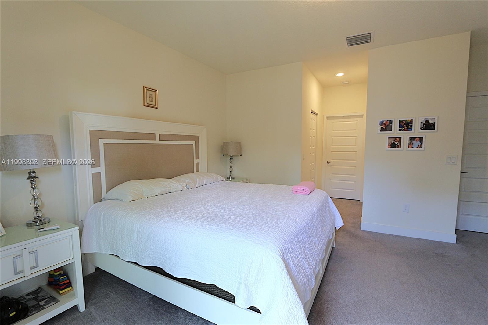 DOWNTOWN DORAL SOUTH PHAS - Residential