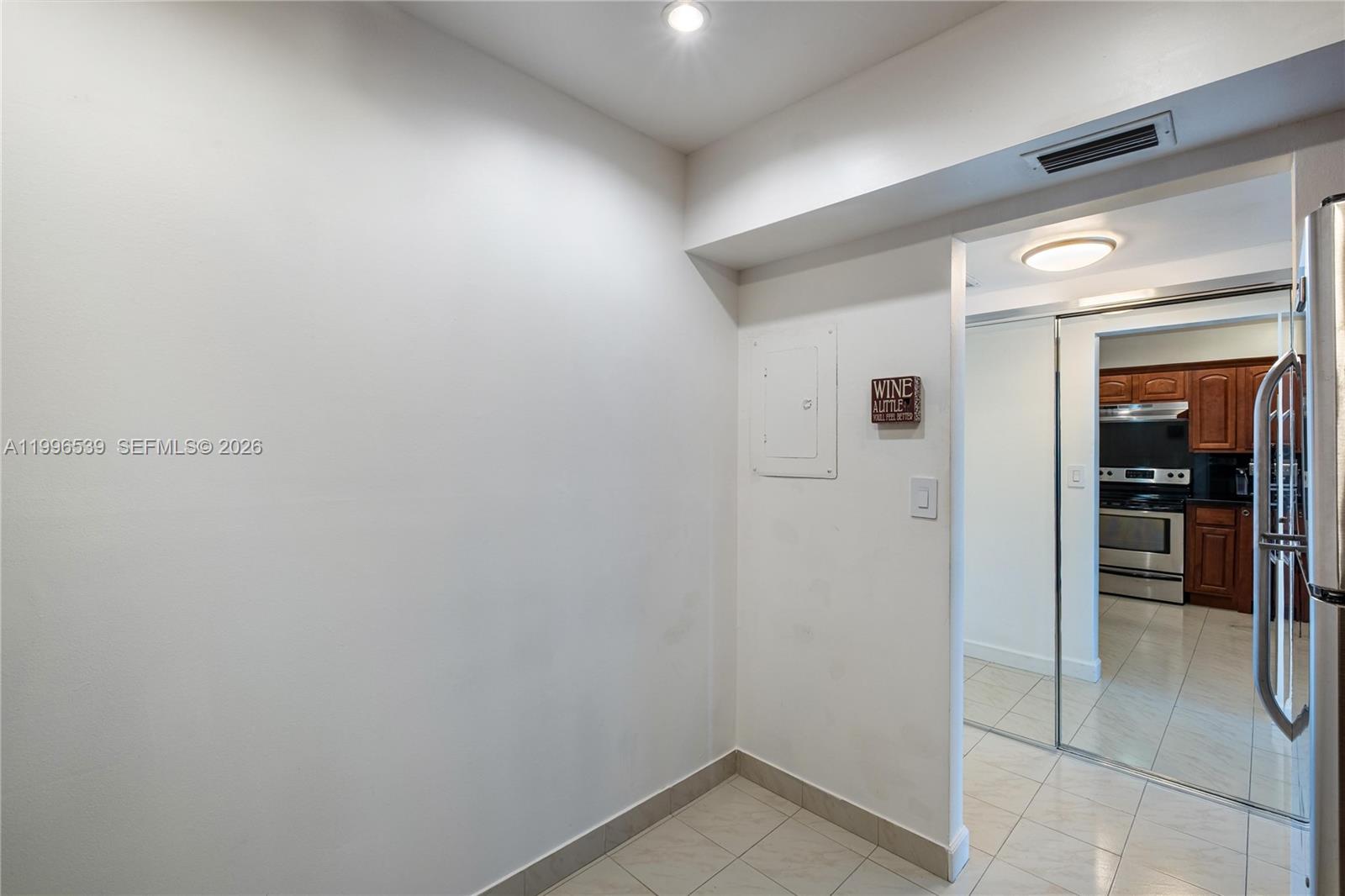 BAYVIEW TOWERS CONDO SOUT - Residential