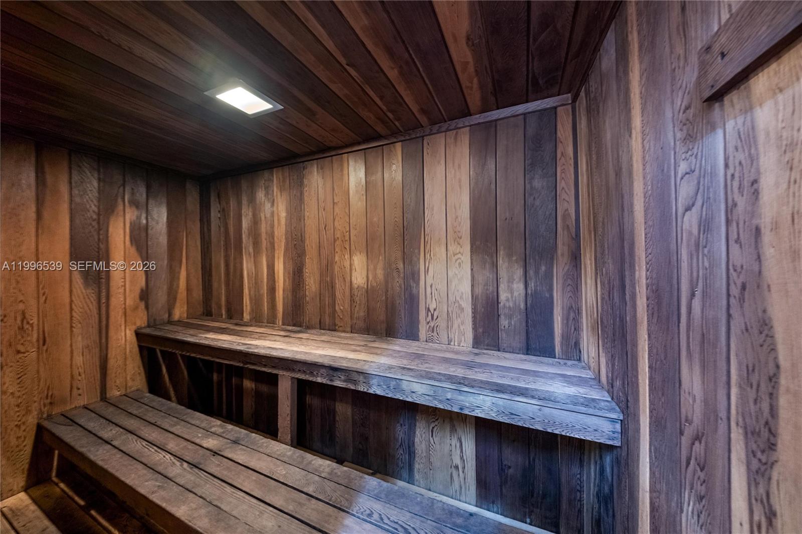 BAYVIEW TOWERS CONDO SOUT - Residential