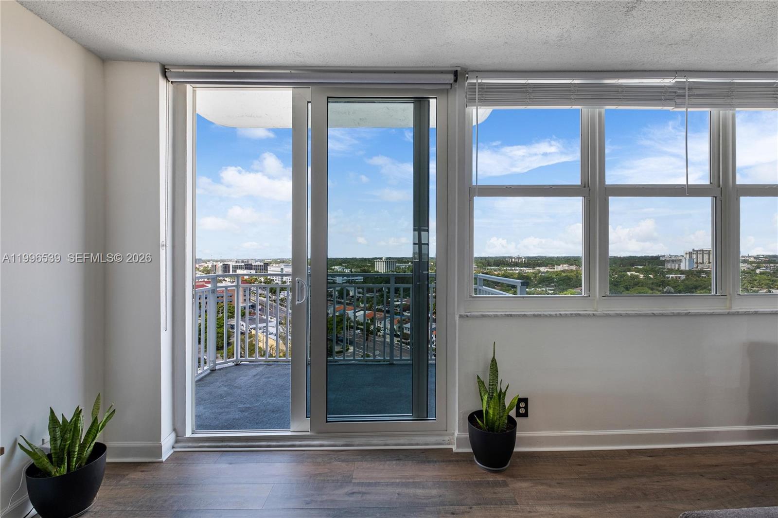 BAYVIEW TOWERS CONDO SOUT - Residential