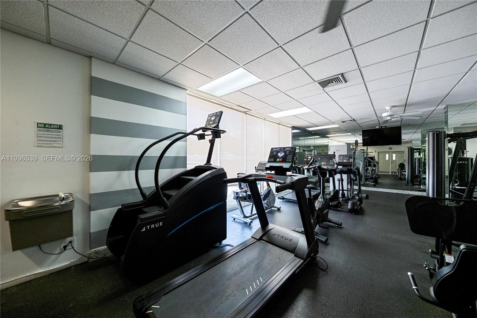 BAYVIEW TOWERS CONDO SOUT - Residential