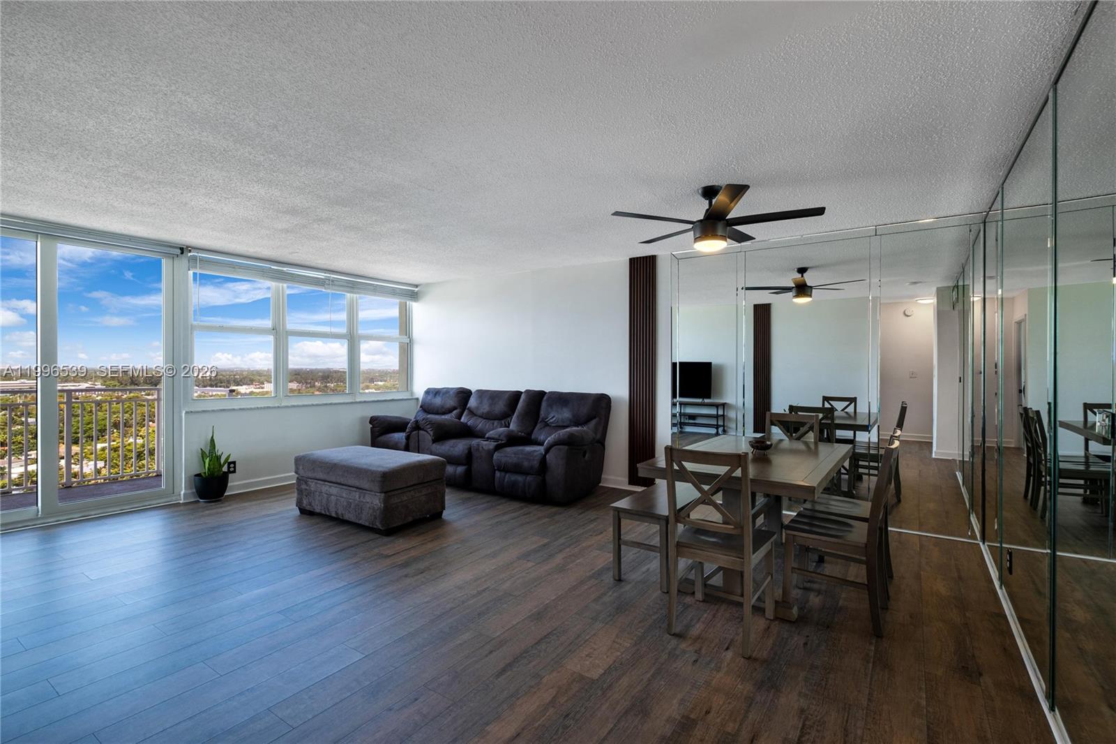 BAYVIEW TOWERS CONDO SOUT - Residential