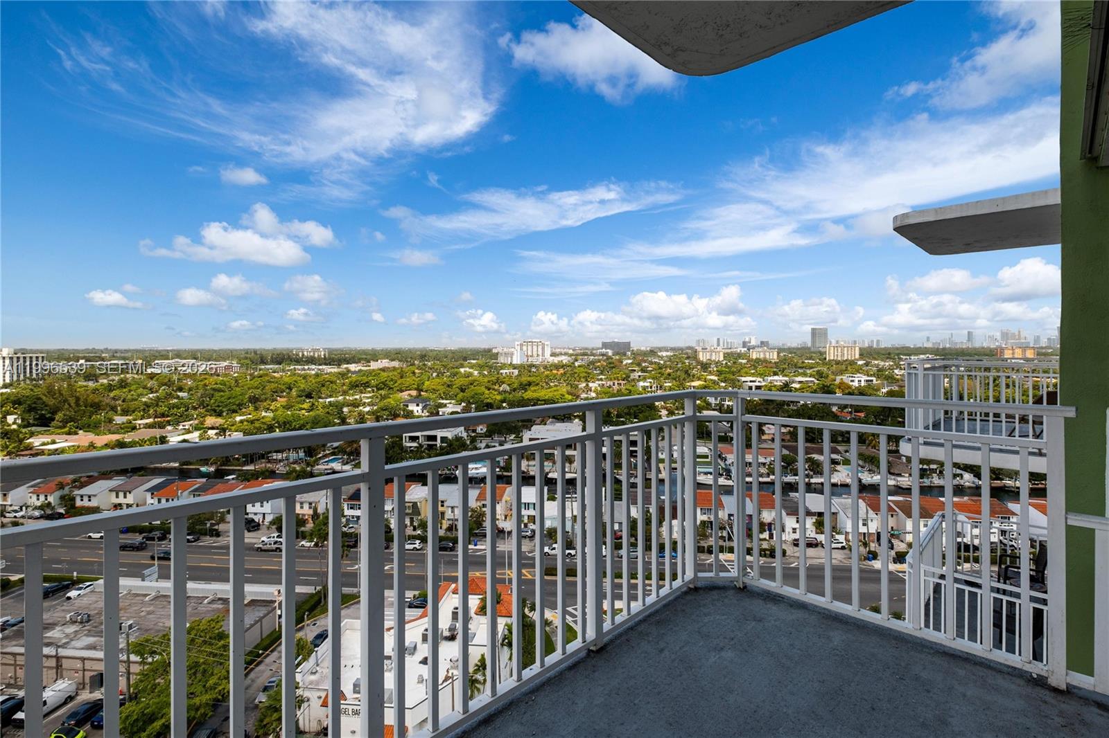 BAYVIEW TOWERS CONDO SOUT - Residential