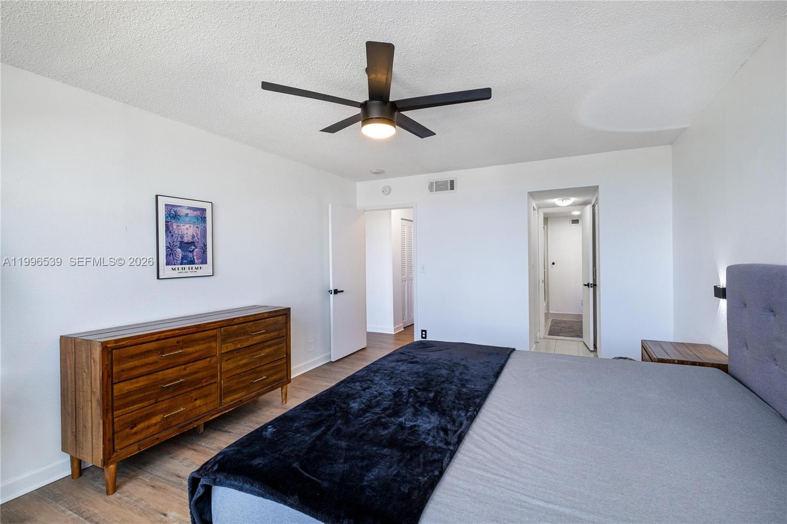 BAYVIEW TOWERS CONDO SOUT - Residential