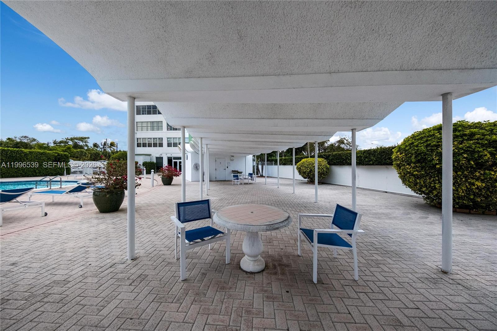 BAYVIEW TOWERS CONDO SOUT - Residential