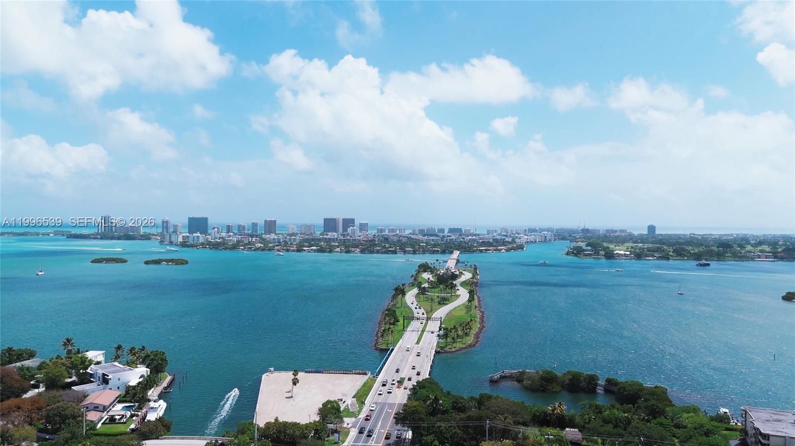 BAYVIEW TOWERS CONDO SOUT - Residential