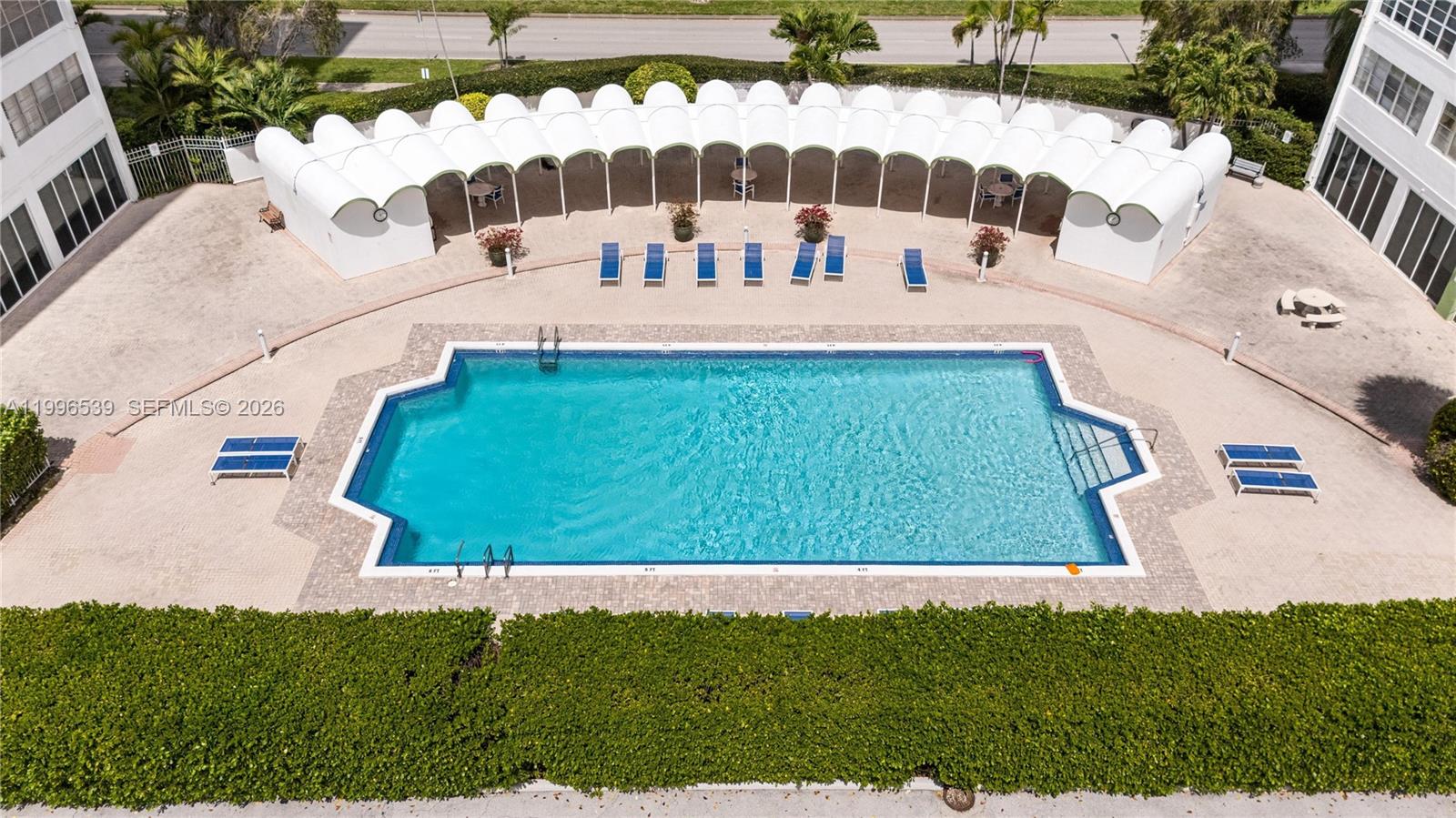 BAYVIEW TOWERS CONDO SOUT - Residential