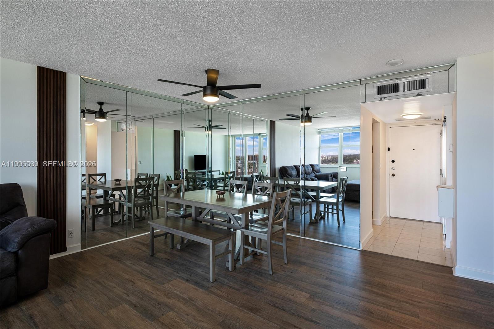 BAYVIEW TOWERS CONDO SOUT - Residential