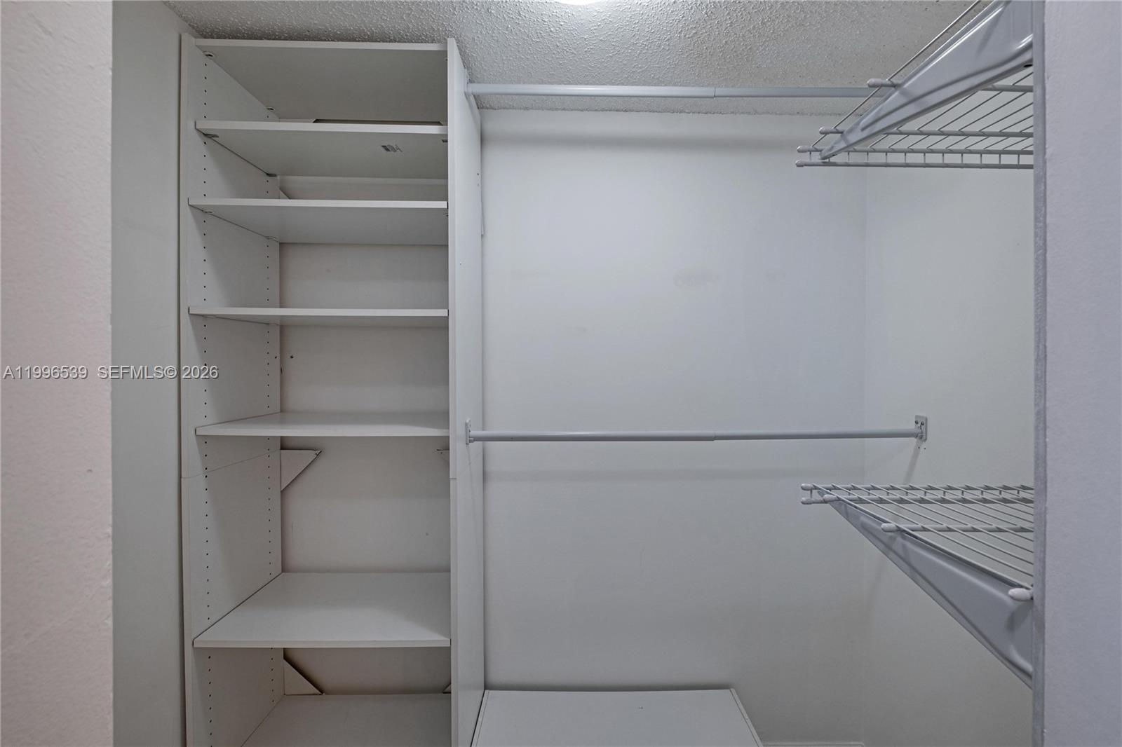 BAYVIEW TOWERS CONDO SOUT - Residential