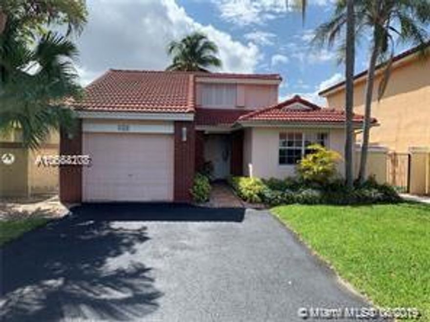 WANT TO COME HOME TO A RELAXING VIEW! AVAILABLE LAKEFRONT HOME FOR RENT IN THE WONDERFUL AND SECURE COMMUNITY OF THE MOORS! THIS 3 BEDROOM AND 3 BATHROOMS HOME IS READY FOR YOU! THE GARAGE HAS BEEN CONVERTED TO A 3RD BEDROOM WITH BATHROOM, KITCHEN COMPLETELY REMODELED, WHITE APPLIANCES, OVERLOOKING LAKE, CAN BE FURNISHED, WOOD FLOORS IN 2 BEDROOMS, MASTER HAS CARPET, YARD IS FULLY FENCED FOR YOUR PRIVATE ENJOYMENT. SAFE FOR CHILDREN, 24 HR GATED SECURITY WITH ROVING SECURITY. PLENTY OF AMENITIES AVAILABLE SUCH AS CLUBHOUSE, GYM, POOLS AND MORE. $2,000.00 PER MO RENT. MOVE IN COST = 1ST MONTH, LAST MONTH PLUS 1 MONTH SECURITY. NO ASSOCIATION APPROVAL REQUIRED. NEED RECENT 2 MOS PAY STUBS, PROOF OF FUNDS, POLICE BACKGROUND CHECK,
AND CREDIT REPORT, SEE BROKERS REMARKS. CALL AGENT TO SHOW!