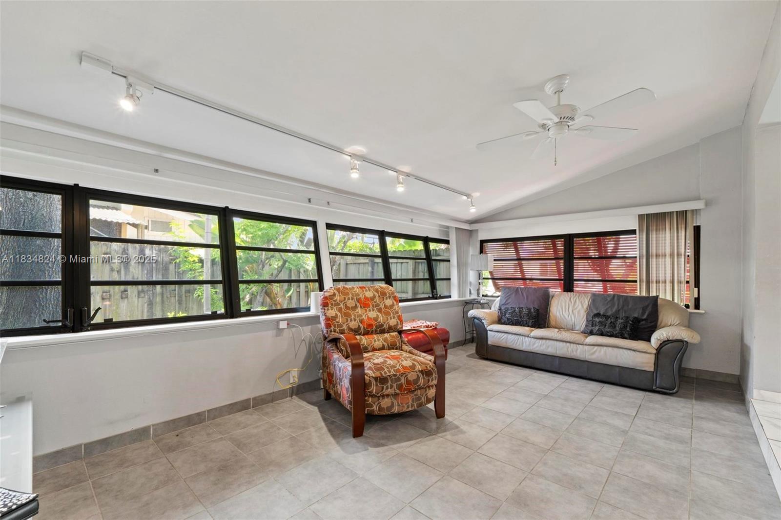 SUNSWEPT ISLE - Residential