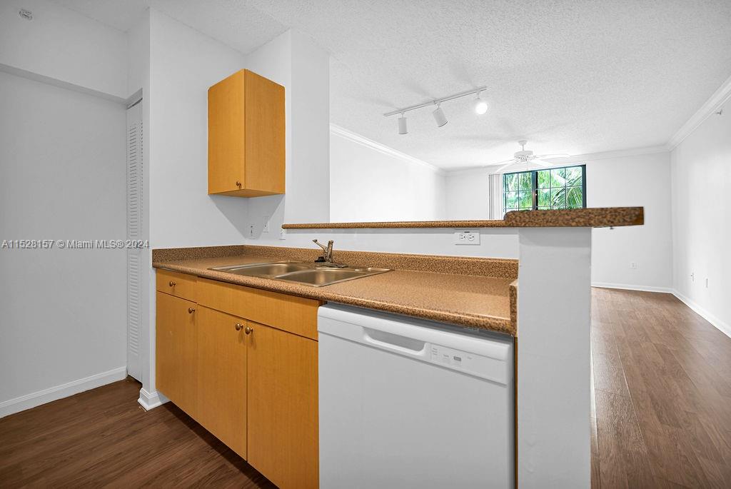 REGENT PARK CONDO - Residential