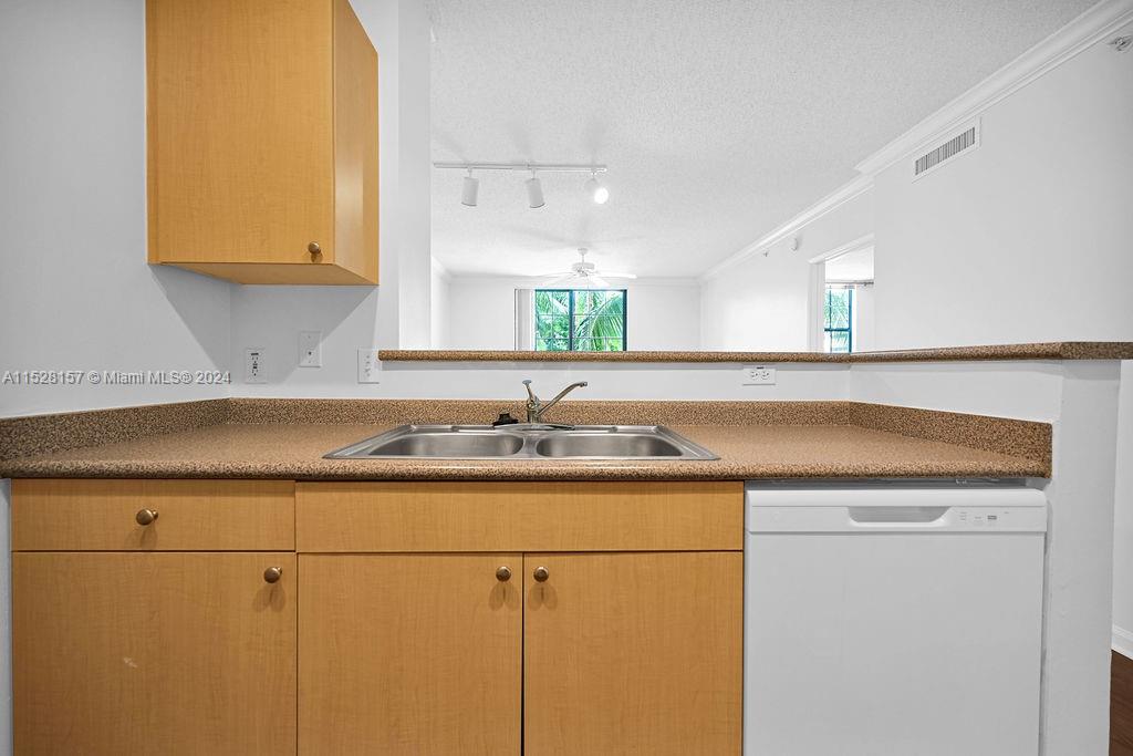 REGENT PARK CONDO - Residential
