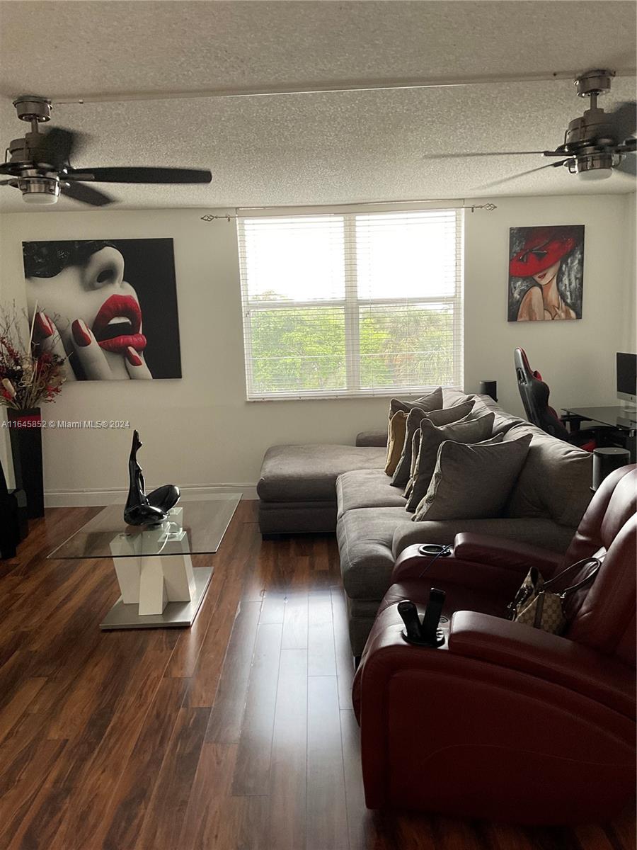 MARK I CONDO - Residential