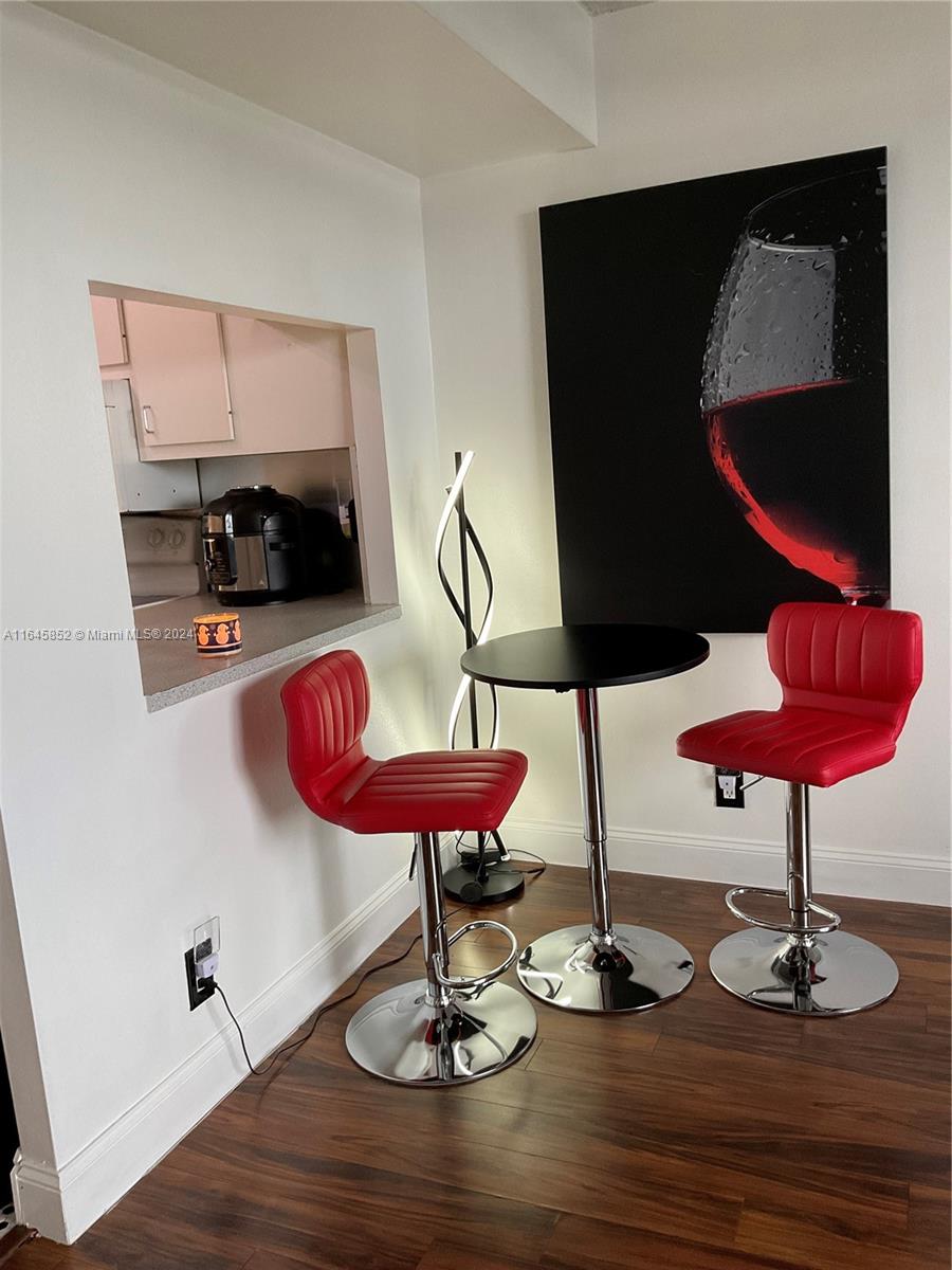 MARK I CONDO - Residential