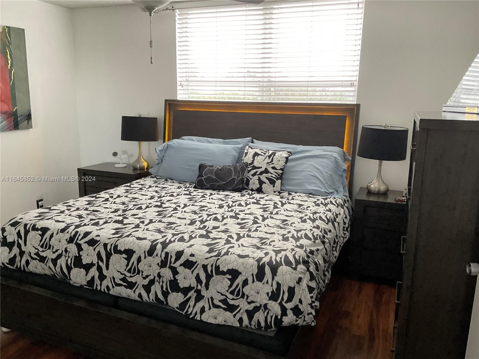 MARK I CONDO - Residential