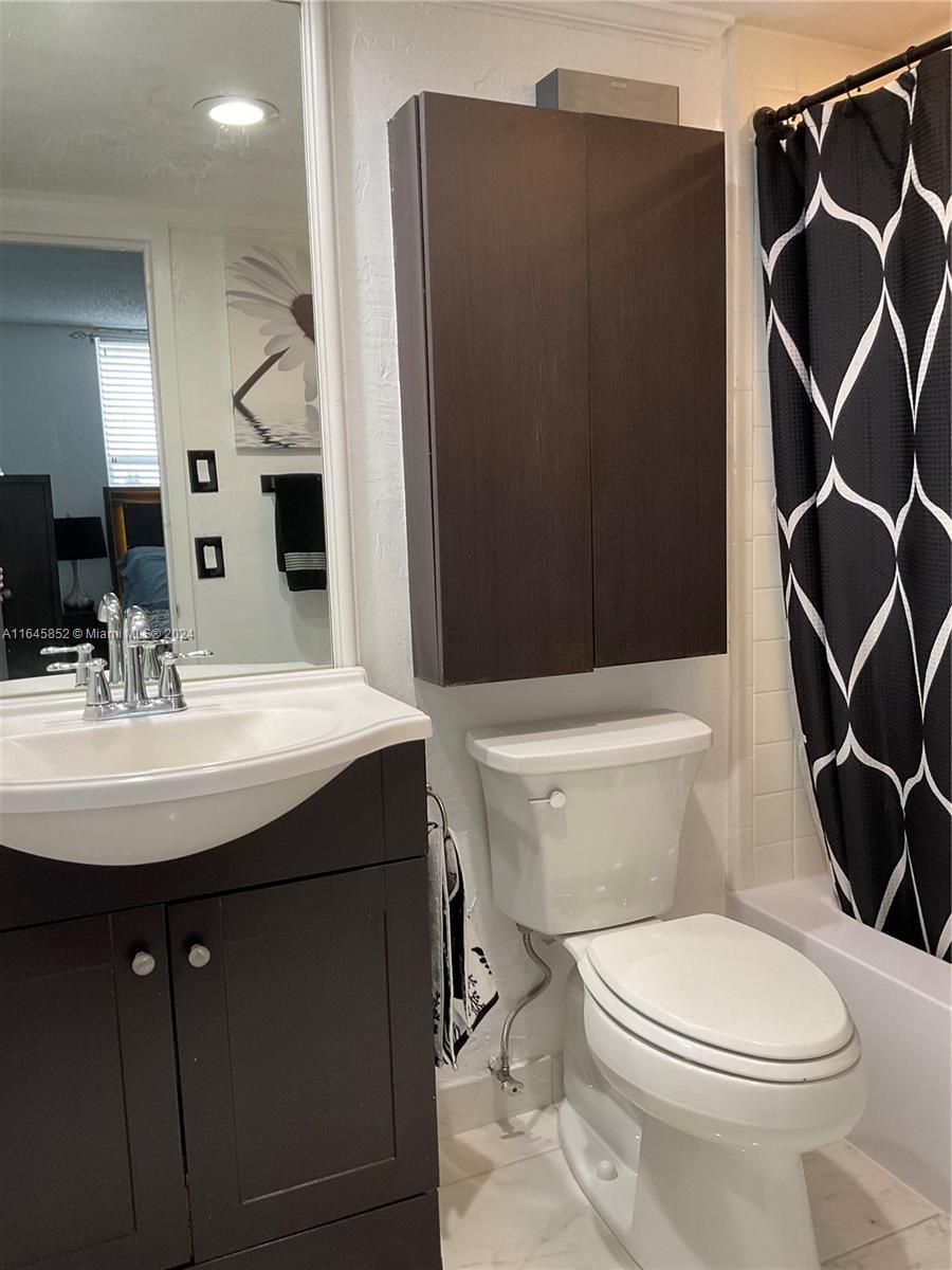 MARK I CONDO - Residential