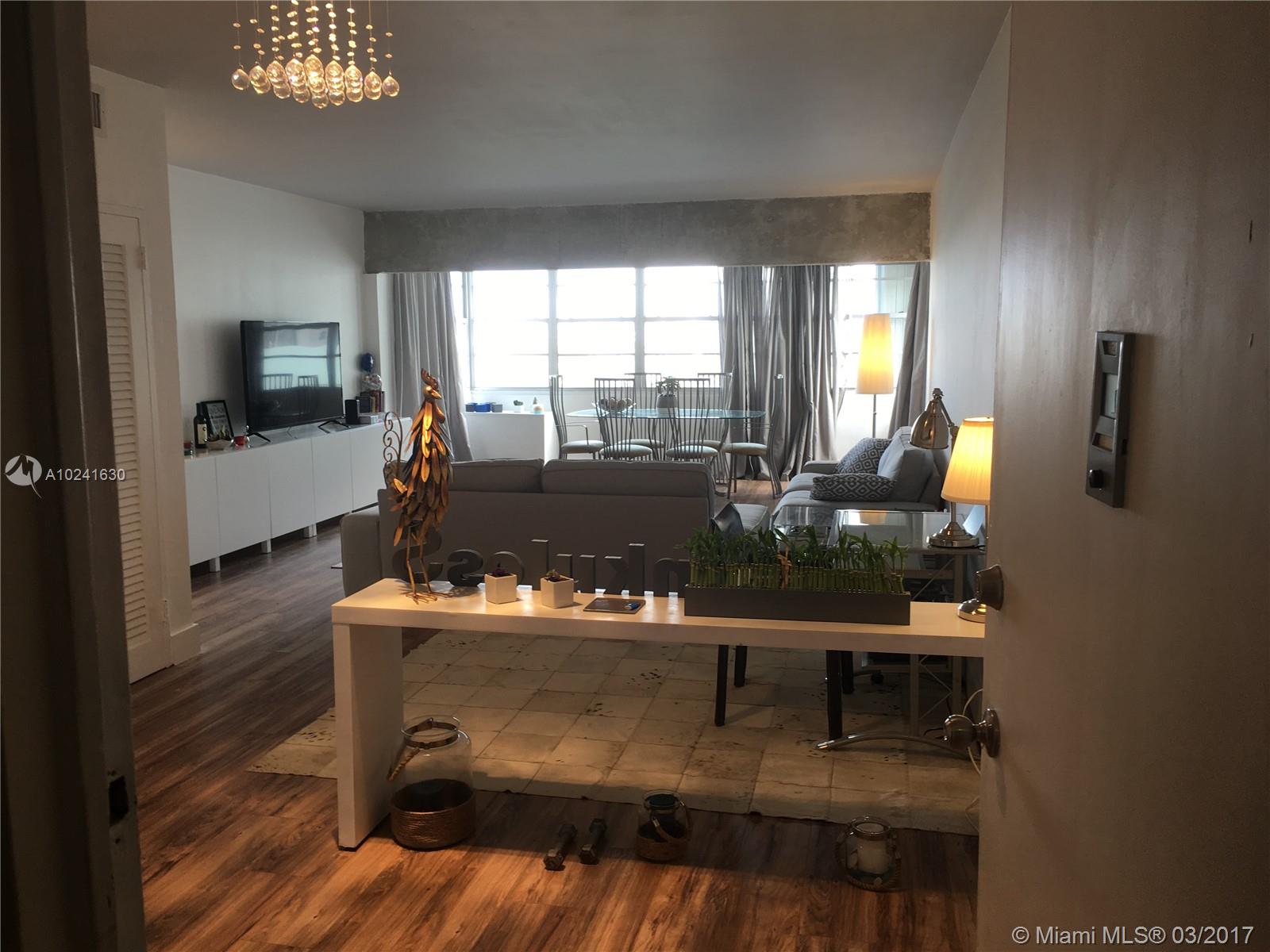 Live the good life on Belle Isle! Corner one bedroom/one bath, renovated and ready to move into. Very bright, great park and east bay and ocean view from this high floor unit. Stunning Pool and Deck Area directly on Biscayne Bay. Building fully updated with new lobby & hallways. Fantastic Location in Belle Isle in the Venetian Causeway across The Standard Hotel.