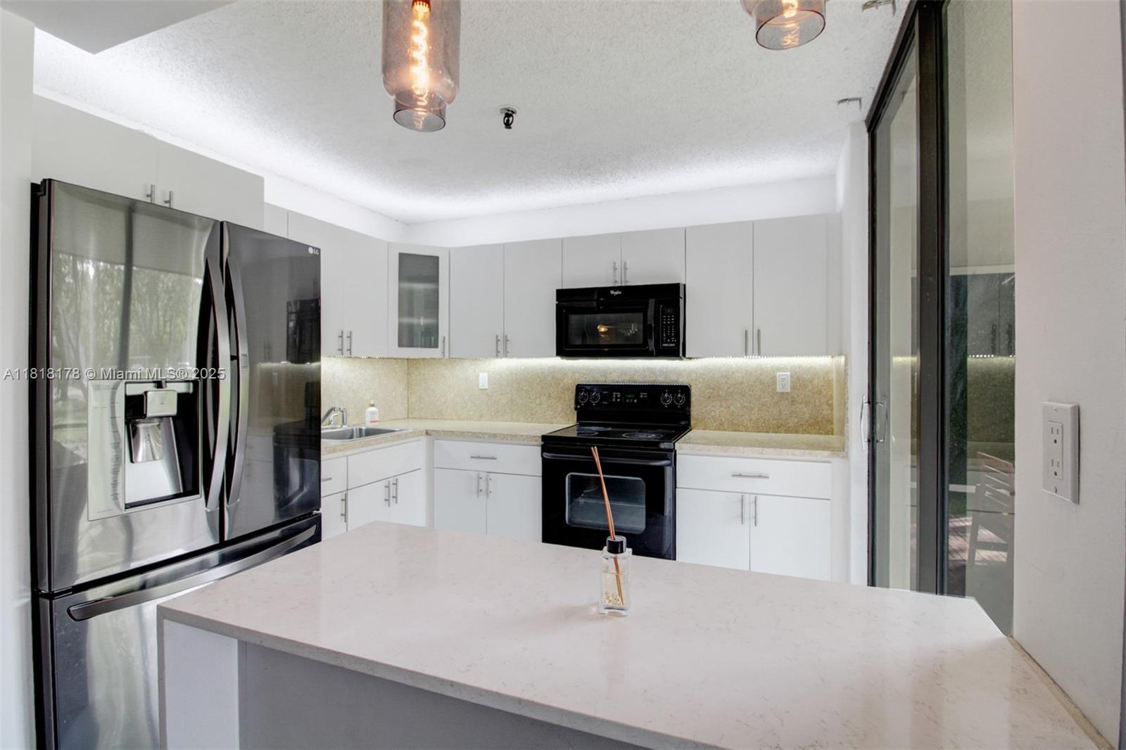 COCO WOOD CONDO - Residential