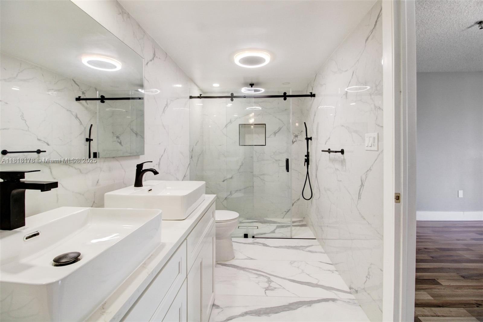 COCO WOOD CONDO - Residential