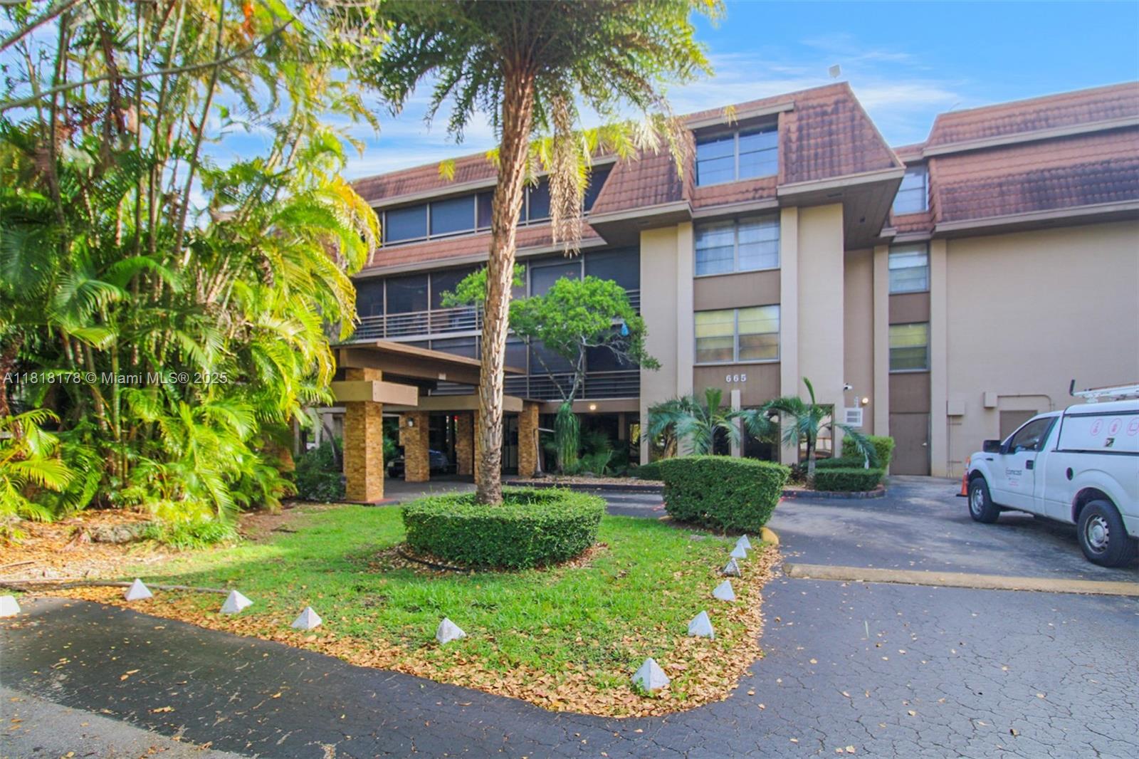 Property for Sale at 665 Ne 195th St 123, Miami, Broward County, Florida - Bedrooms: 2 
Bathrooms: 2  - $239,000