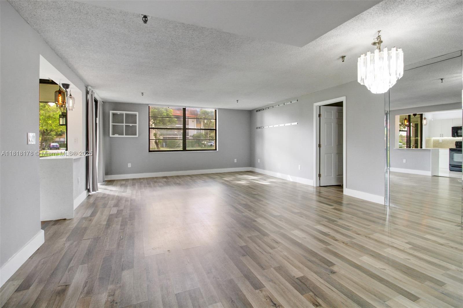 COCO WOOD CONDO - Residential