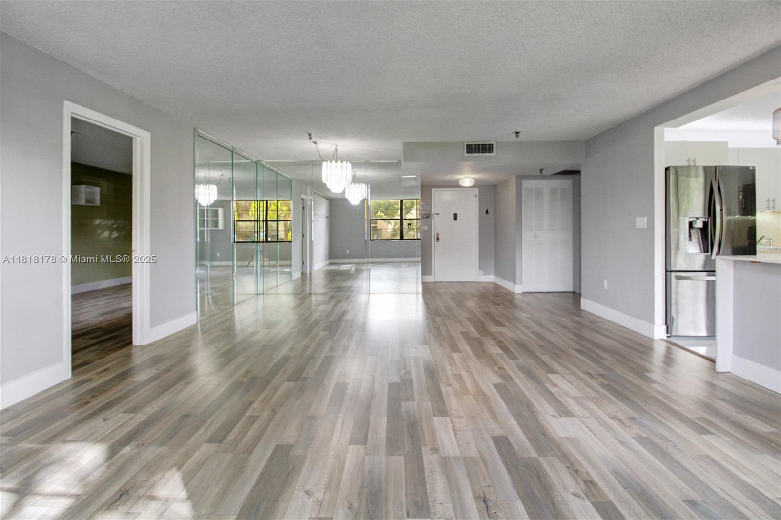 COCO WOOD CONDO - Residential