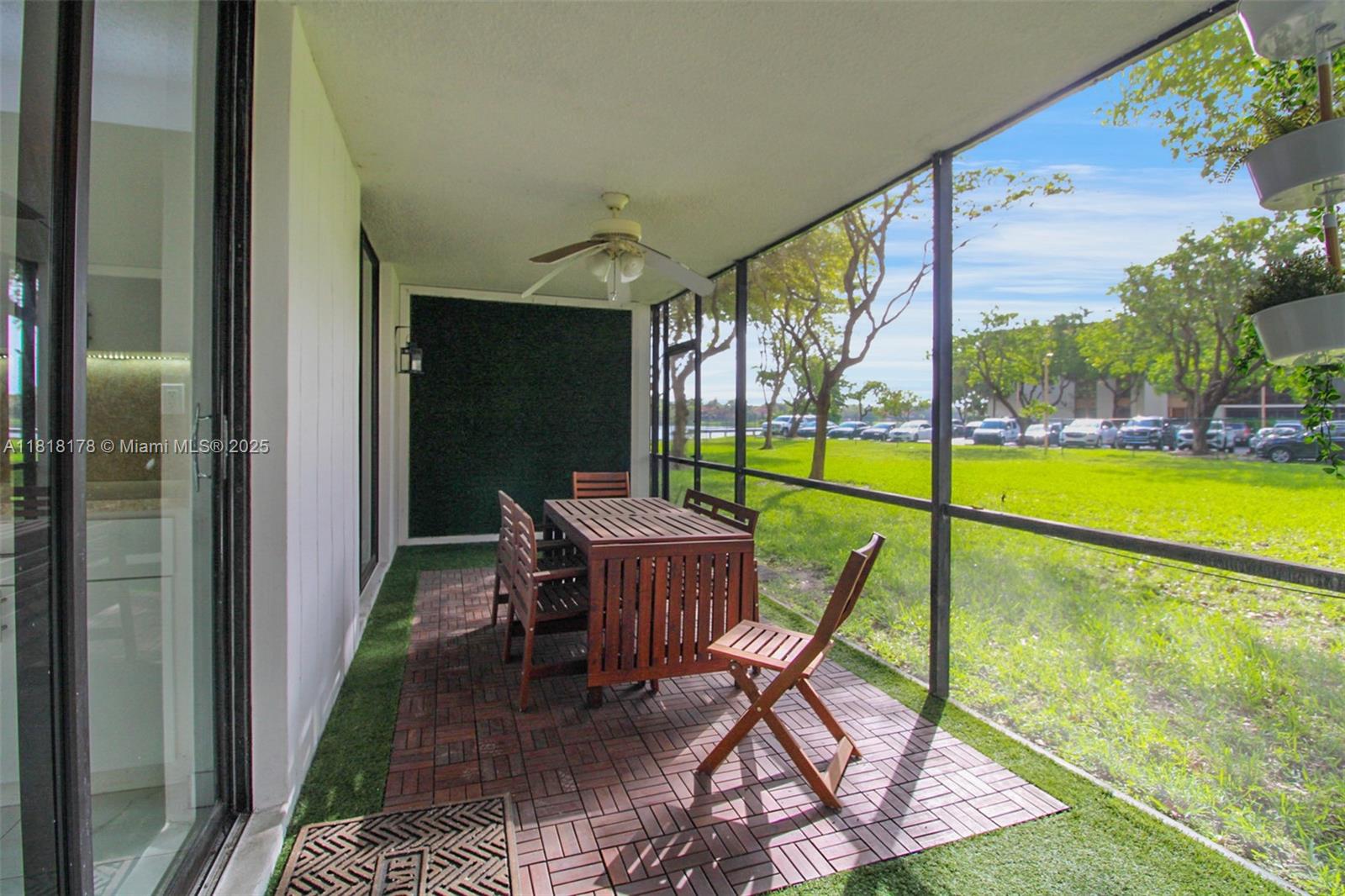 COCO WOOD CONDO - Residential