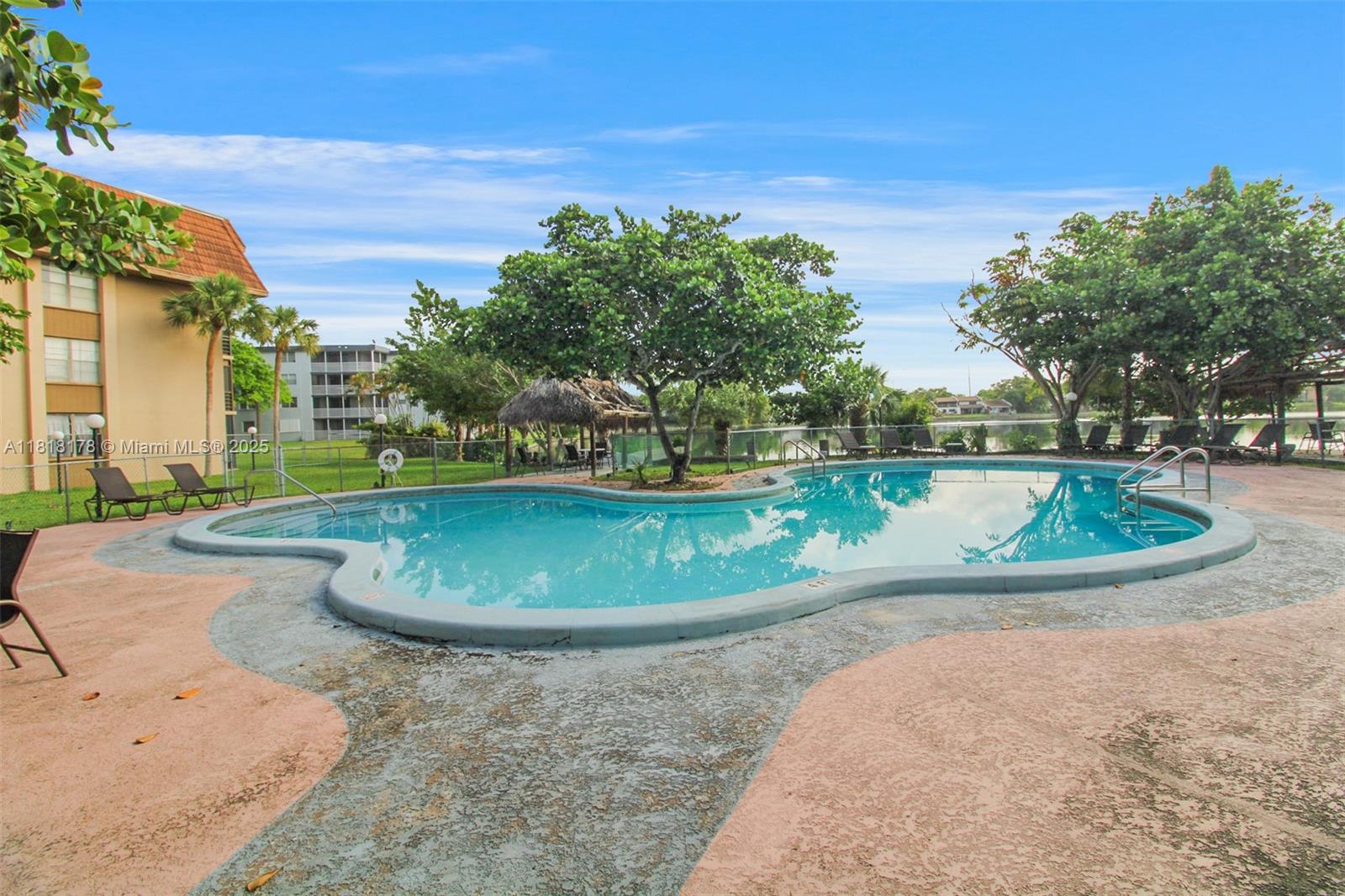 COCO WOOD CONDO - Residential