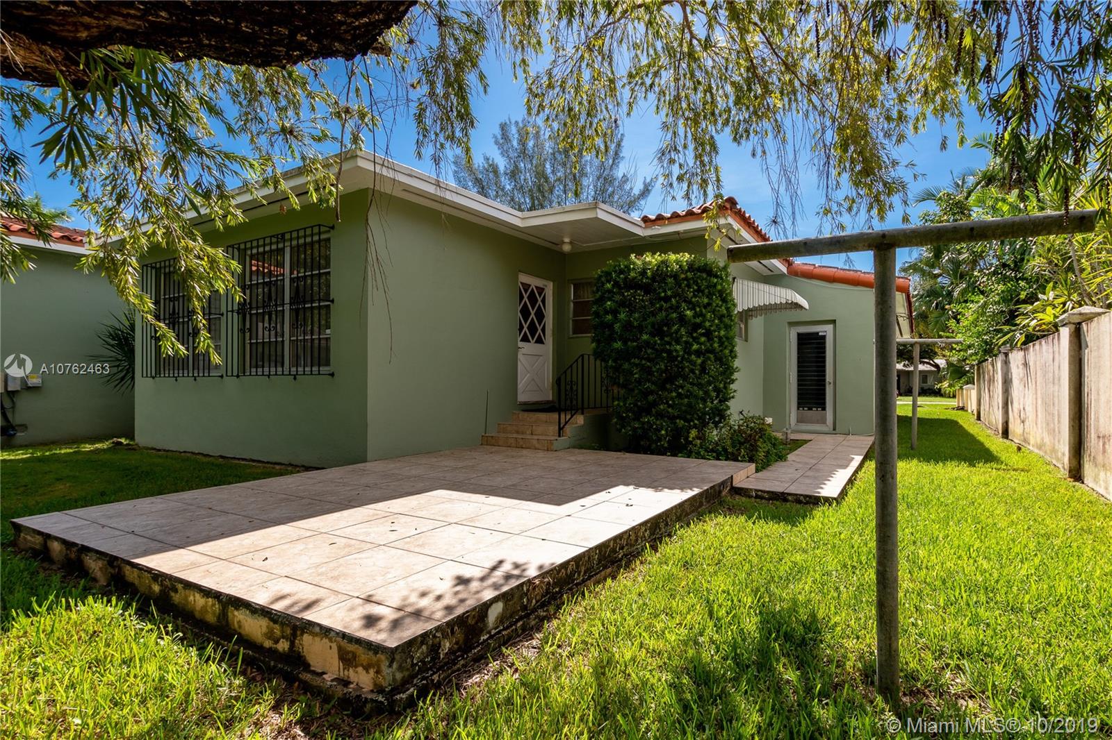 COUNTRY CLUB EST SEC 2 AM - Residential