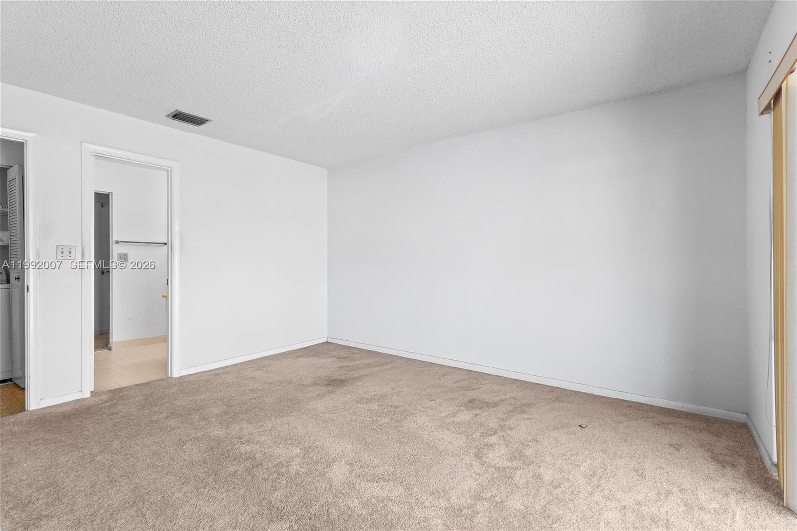 WOODLAKE ISLES - Residential