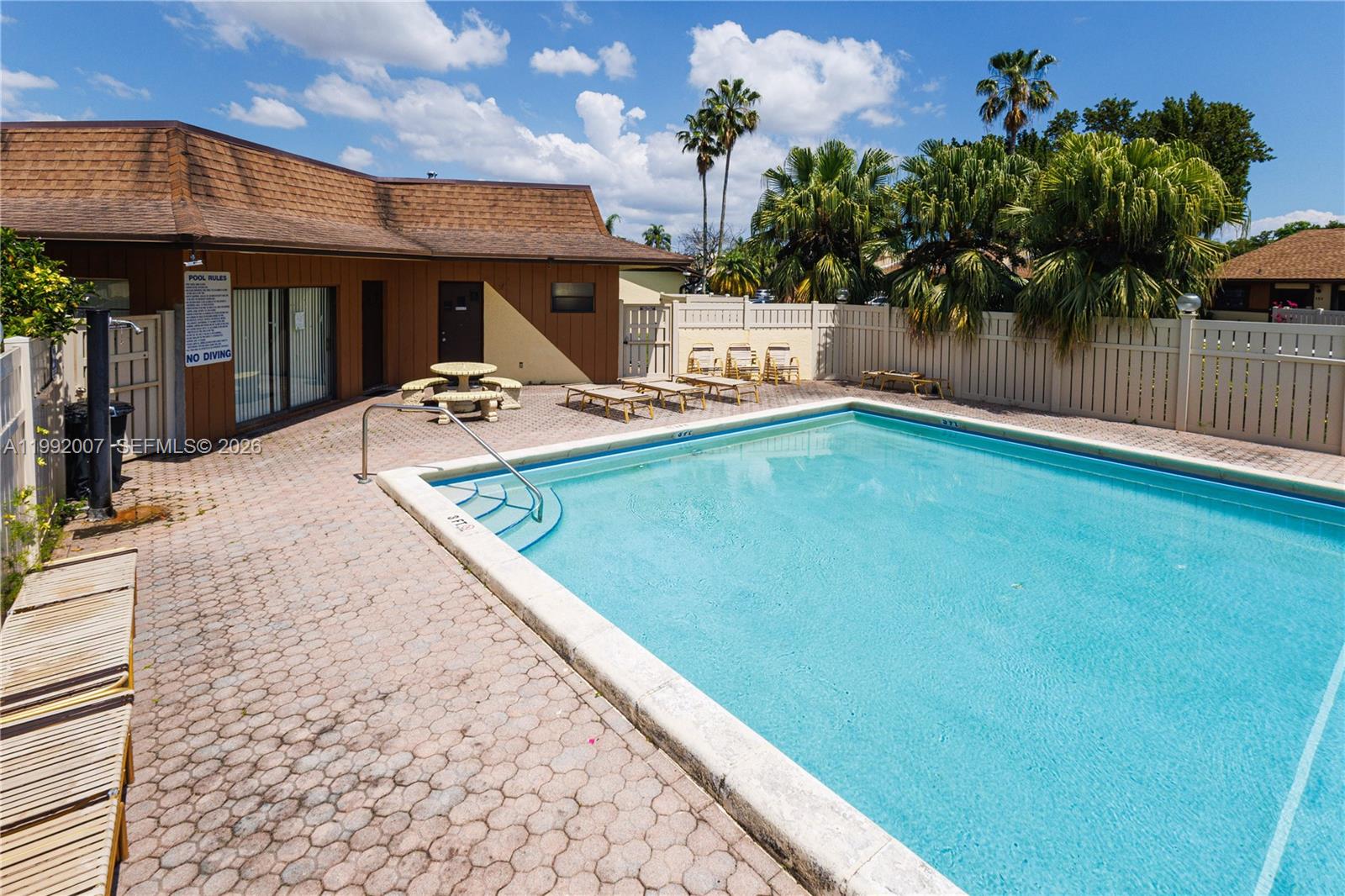 WOODLAKE ISLES - Residential