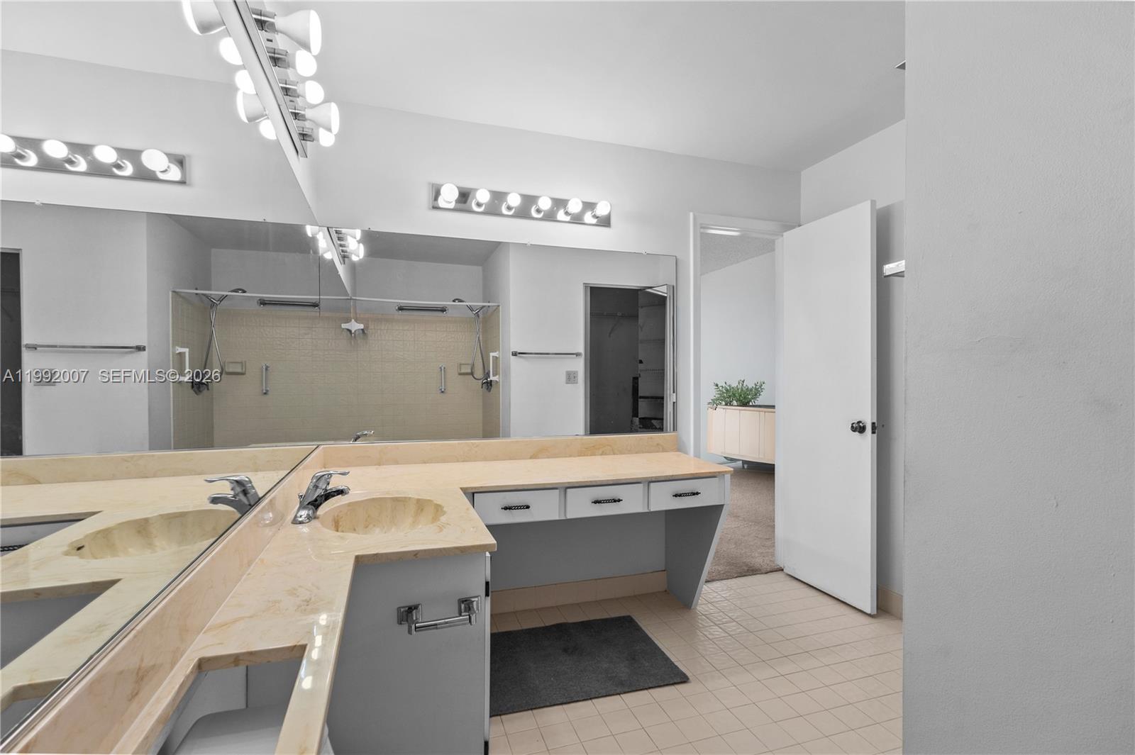 WOODLAKE ISLES - Residential