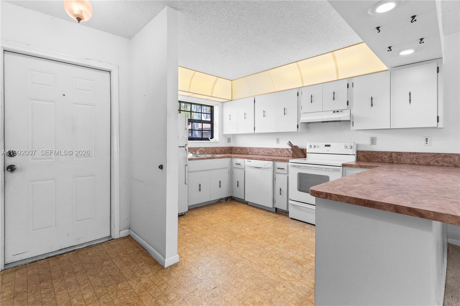 WOODLAKE ISLES - Residential