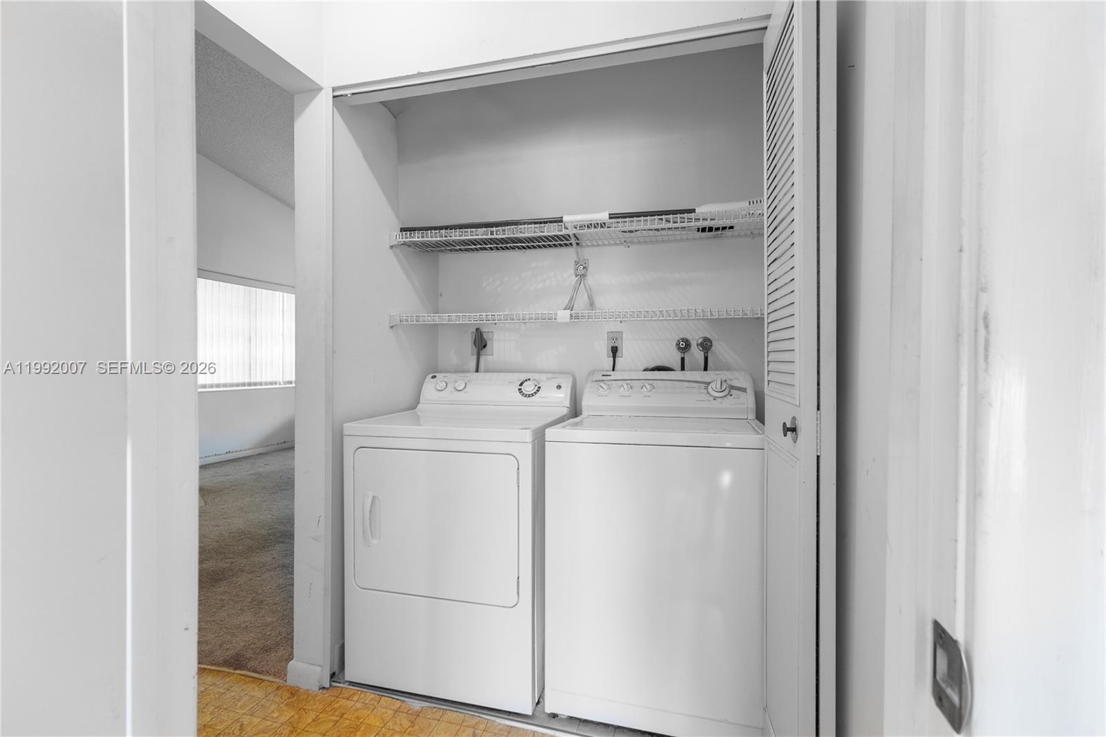 WOODLAKE ISLES - Residential