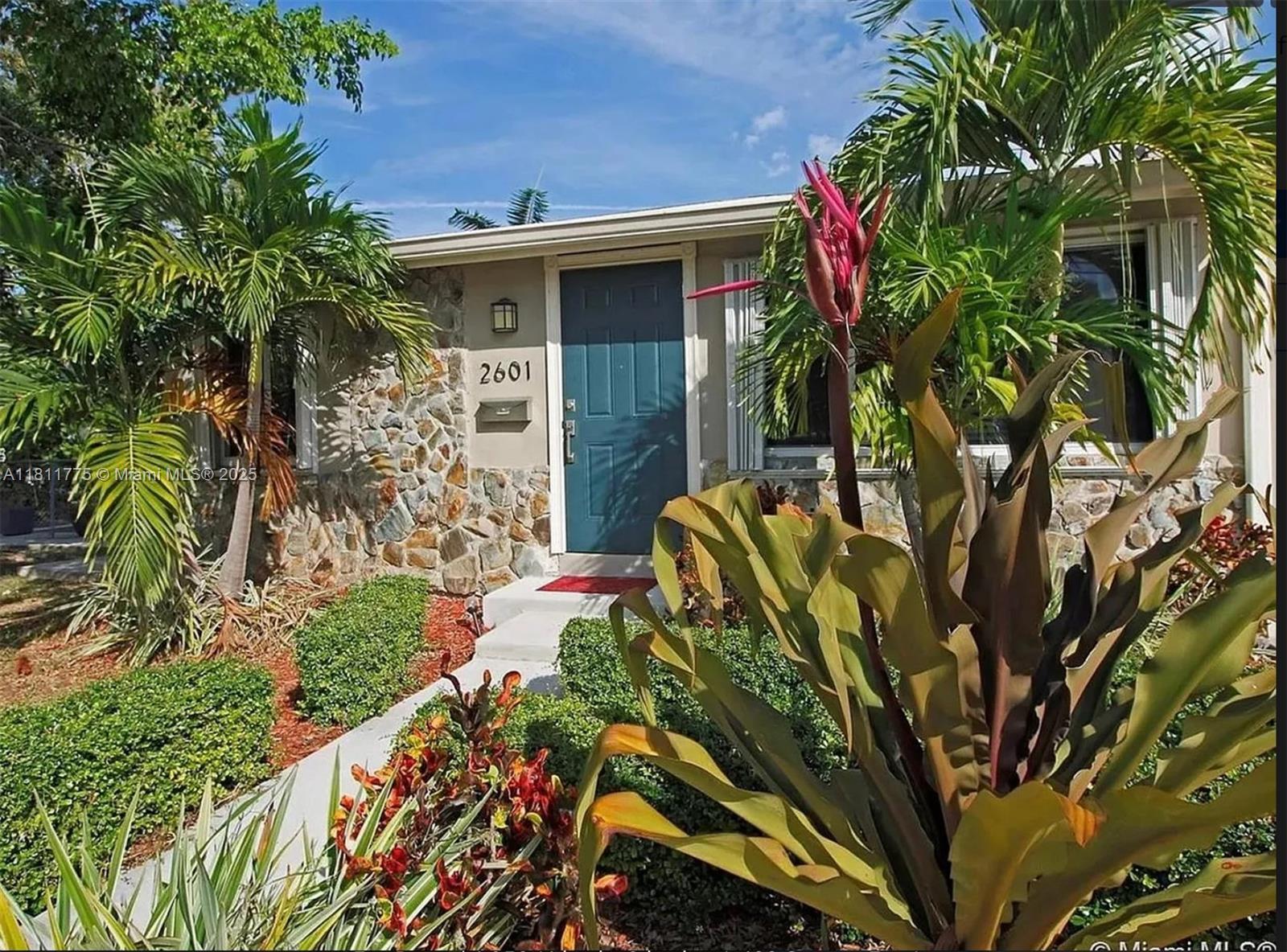 2601 Sw 24th Ave 1, Miami, Broward County, Florida - 4 Bedrooms  
2 Bathrooms - 