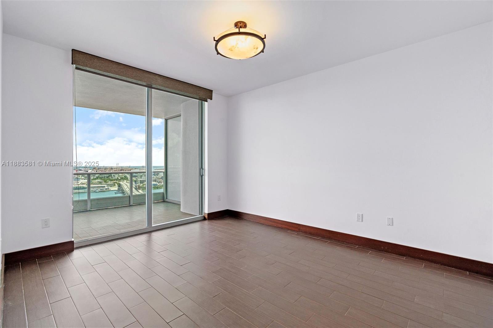 900 BISCAYNE BAY CONDO - Residential